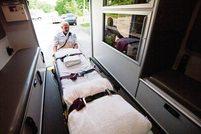 1160680_web1_gtr-AmbulanceMoney002-060119