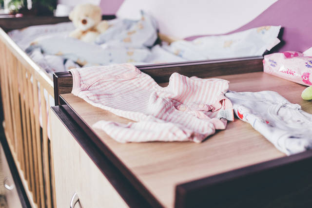 1243029_web1_web-baby