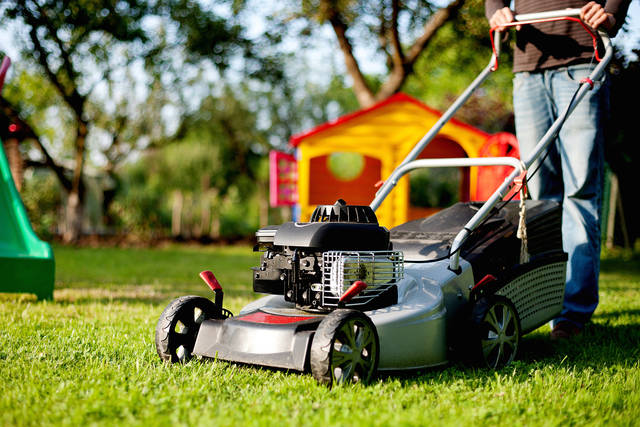 1246972_web1_ptr-lawnmowerB