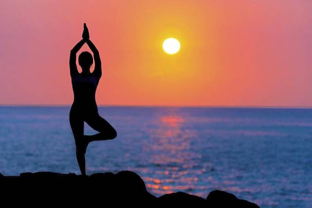 1253542_web1_WEB-yoga