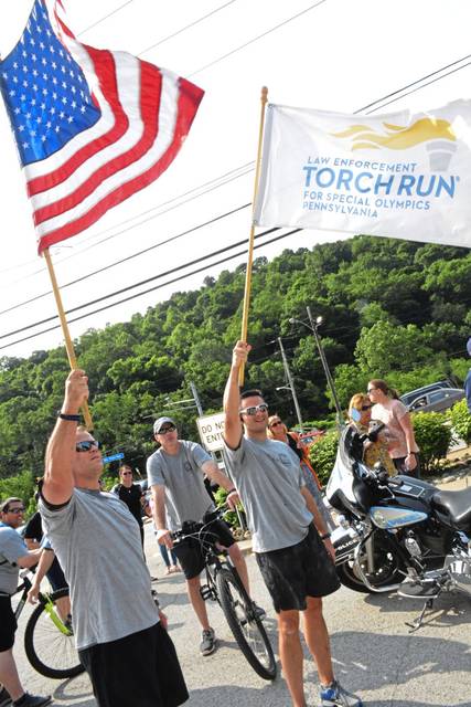 1254346_web1_te-torchrun6-061319
