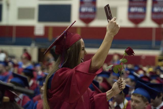 1256162_web1_sig-CVGrad5-061319