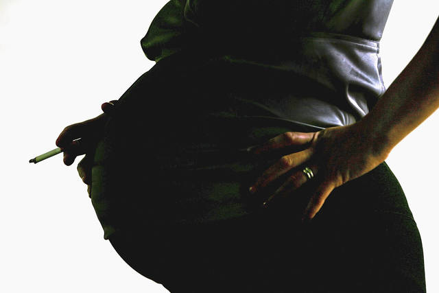 1258013_web1_Pregnant-smokers-C