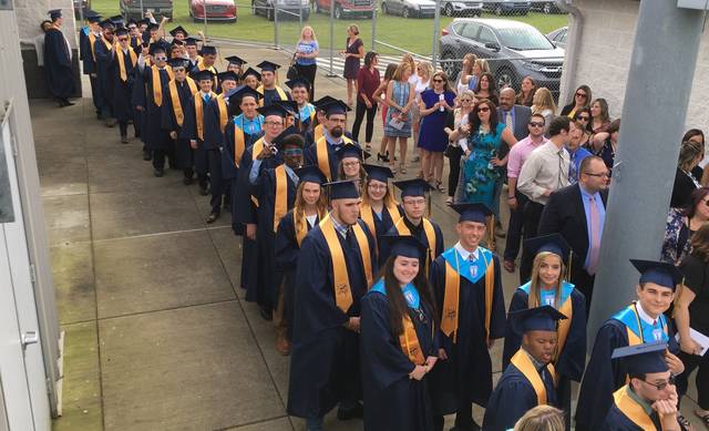 1259408_web1_apollo-ridge-graduation--2-