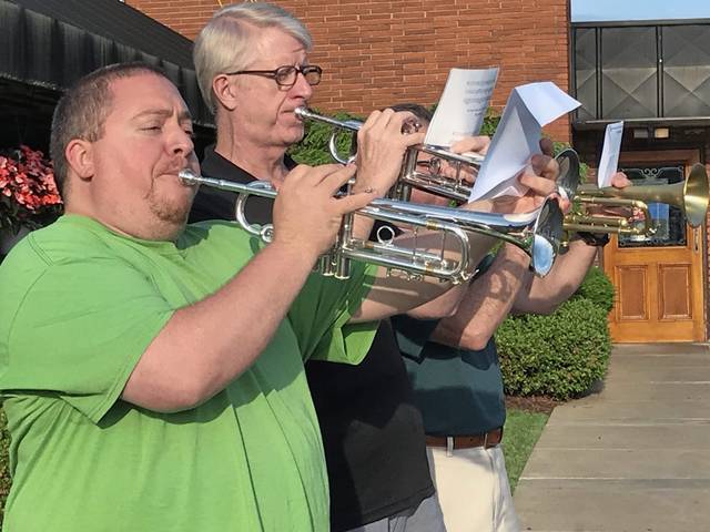 1260368_web1_gtr-WestCombBand2-060719