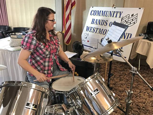 1260368_web1_gtr-WestCombBand3-060719