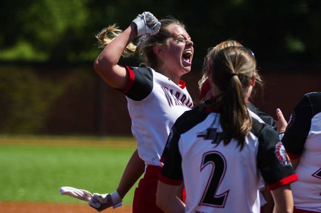 Elizabeth Forward knocks off Mt. Pleasant to play for 4A softball championship