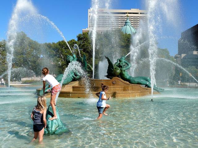 1273358_web1_PhillyKidsFountain