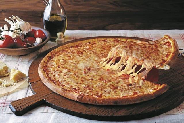 1273451_web1_VillaItalianKitchen_Pizza_Pull--2-