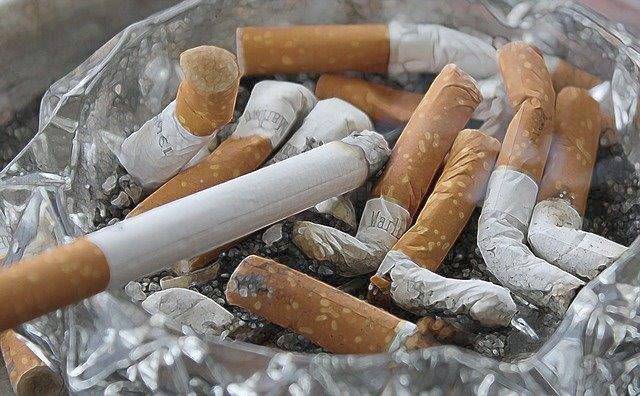1273612_web1_cigarettes-83571_640--2-