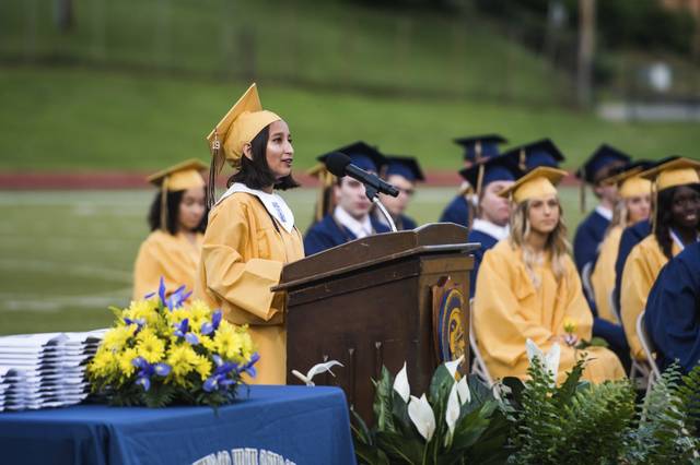 1288149_web1_SHR-BrentGrad-04-062019