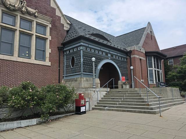 1309437_web1_VND-LIBRARY-OAK-062319