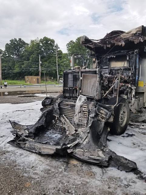 1313286_web1_pal-truckfire02-062719