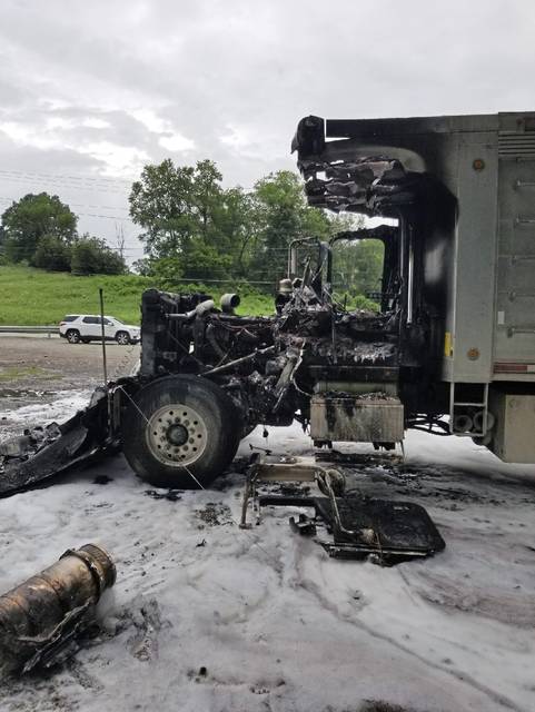 1313286_web1_pal-truckfire03-062719