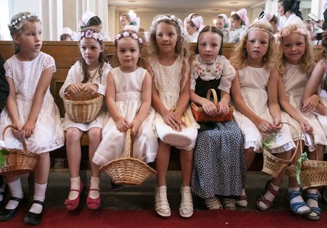 1316545_web1_GTR-GermanCatholics12-062119