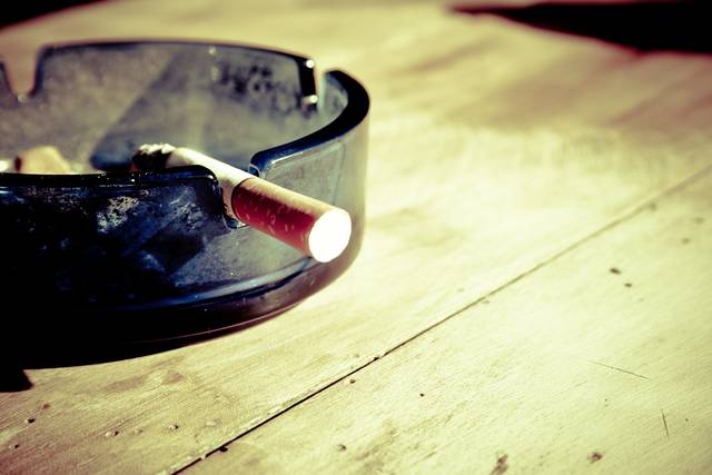 1339705_web1_web-cigarettesmoke