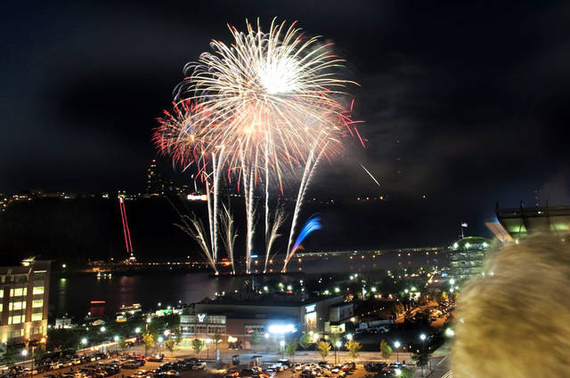 1351396_web1_Ptr-fireworks03WEB-070513