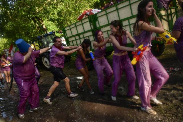 1359471_web1_gtr-spanishwine08-070119