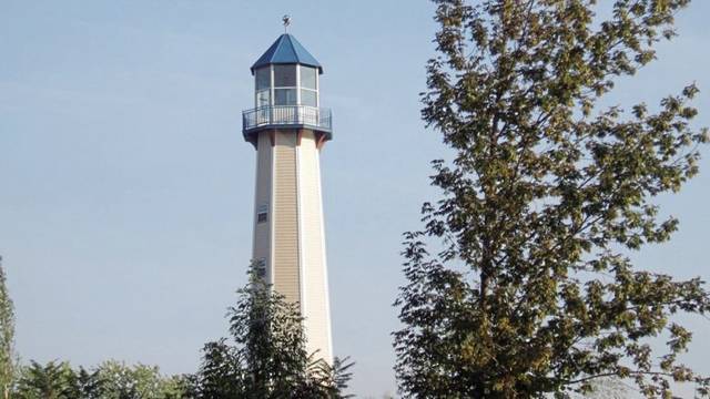 1360020_web1_gtr-trv-tip-lighthouse-070719