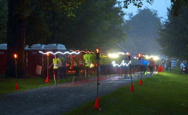 1363284_web1_VND-LIV-MOONRUN-5