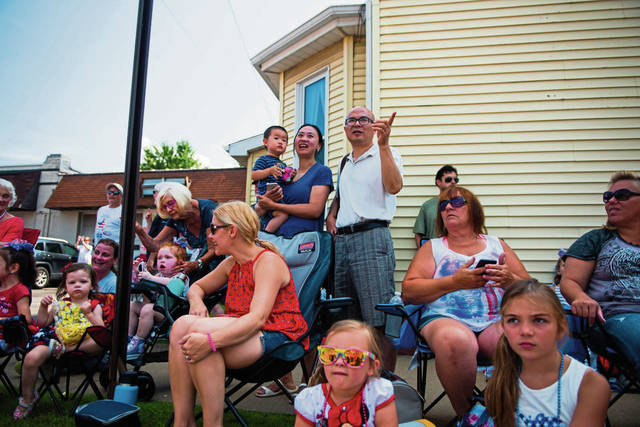 1370239_web1_GTR-LO-LatParade-02-070519