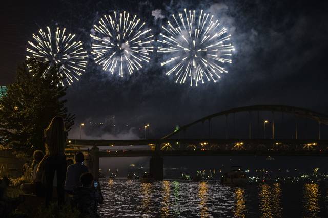 1370315_web1_PTR-Fireworks-03-070519