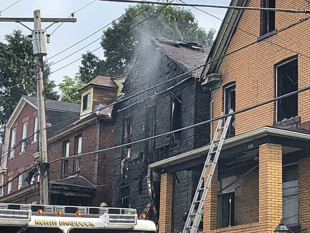 1374117_web1_ptr-nbraddockfire2-070519