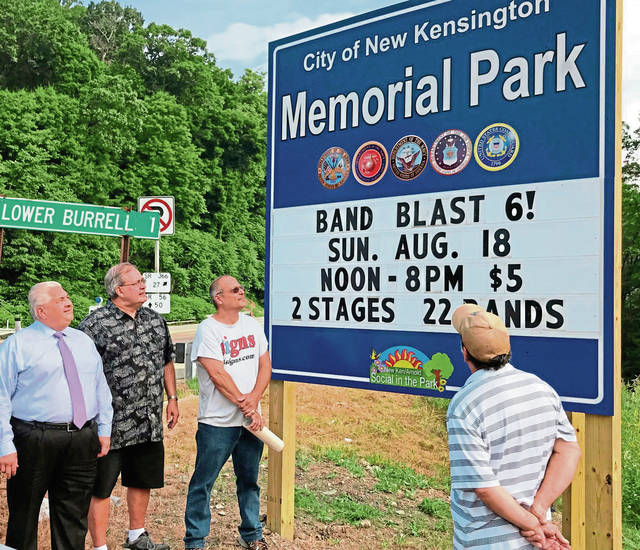1375956_web1_vnd-MemParkSign2-070619