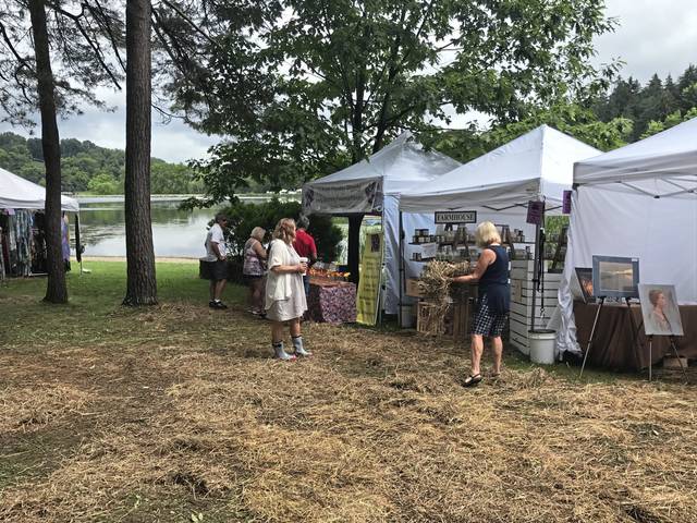 1382745_web1_gtr-HeritageFestival72-010319