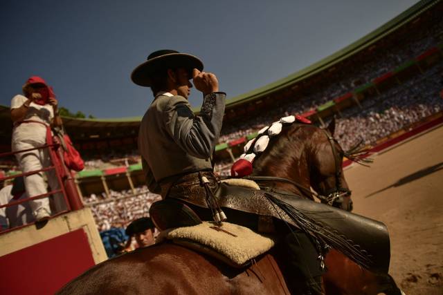 1385015_web1_gtr-bullfight13-070819