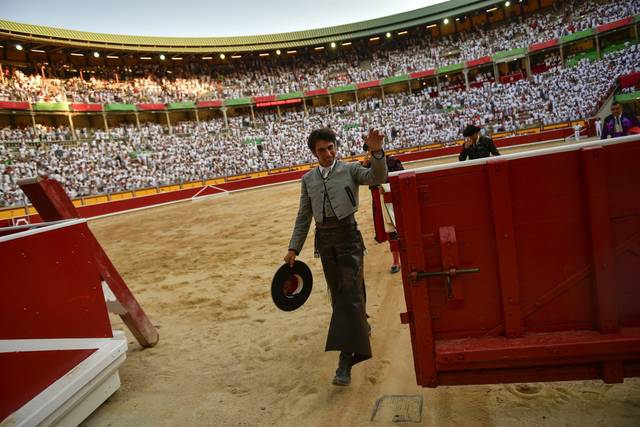 1385015_web1_gtr-bullfight16-070819