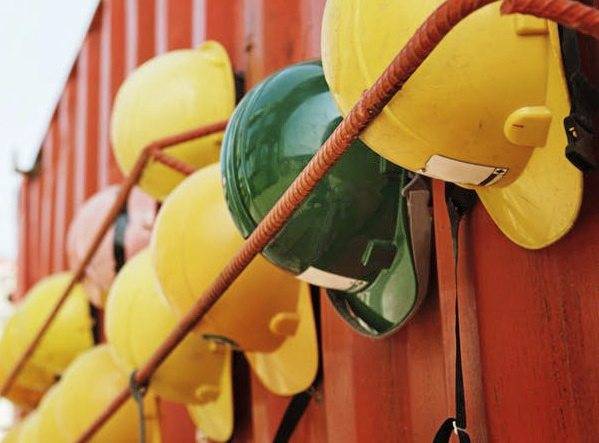 1385974_web1_WEB-hard-hats