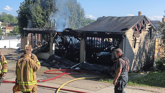1391924_web1_gtr-delmontfire4-071019