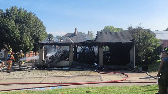1391924_web1_gtr-delmontfire5-071019