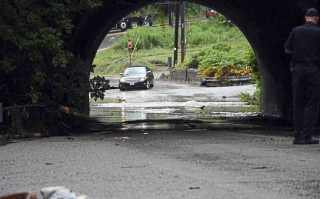1400153_web1_Te-floodedroads11-071819