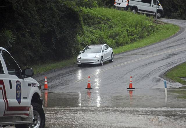 1400153_web1_Te-floodedroads2-071819