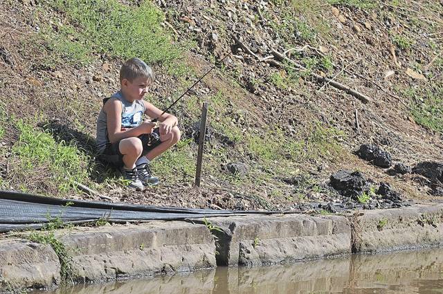 1415085_web1_nj-lo-RossFishing1-072519