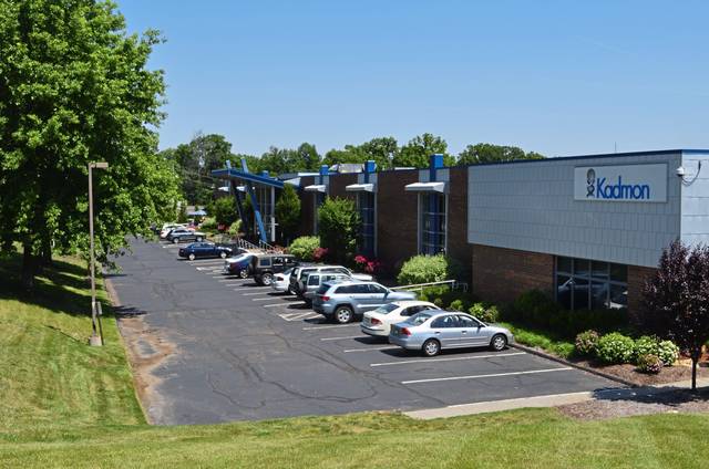 1433521_web1_nj-thornhillbuildingsold1-080119