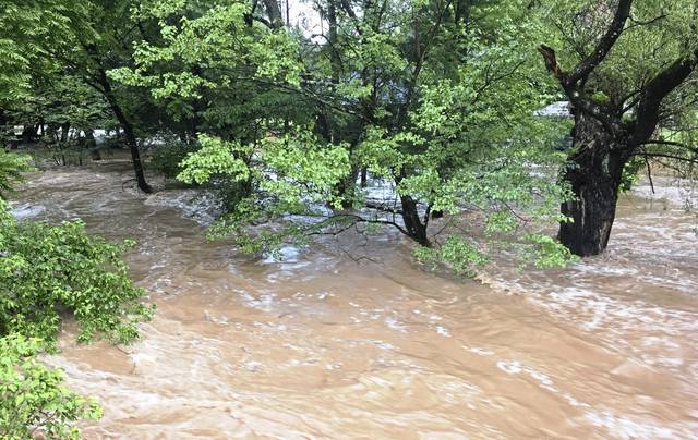 1443575_web1_vnd-flooding1-072319