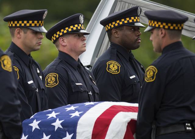 1447352_web1_PTR-HallFuneral304-072319