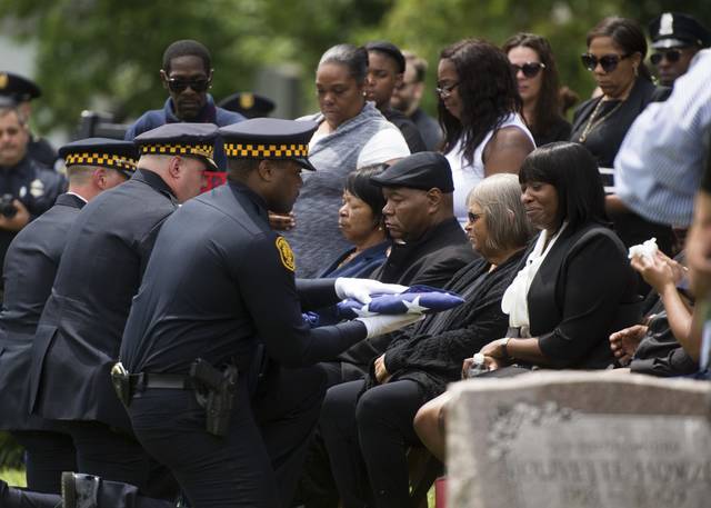 1447352_web1_PTR-HallFuneral329-072319