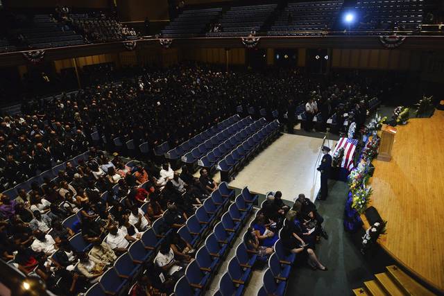 1447352_web1_ptr-HallFuneral11-072419