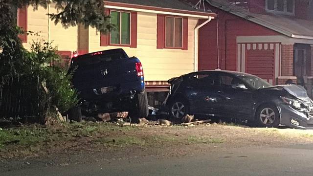 1471041_web1_ptr-westmifflincrash-073019