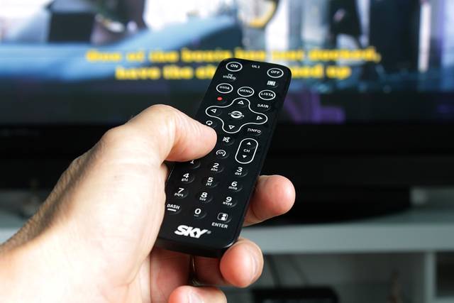 1481116_web1_web-remoteControl2
