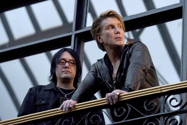 1368725_web1_gtr-TK-googoodolls-01-080119