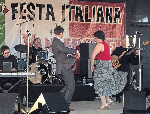 1473821_web1_VND-LIV-FESTA-VANDER-17