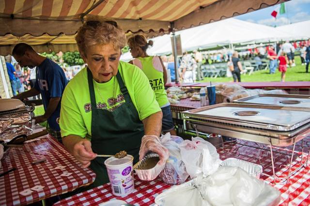 1473821_web1_VND-LIV-FESTA-VANDER