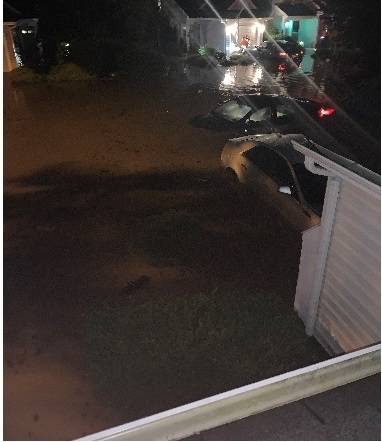 1484214_web1_oakmont-commons-flooding