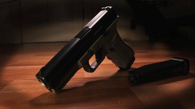 1486567_web1_web-glock