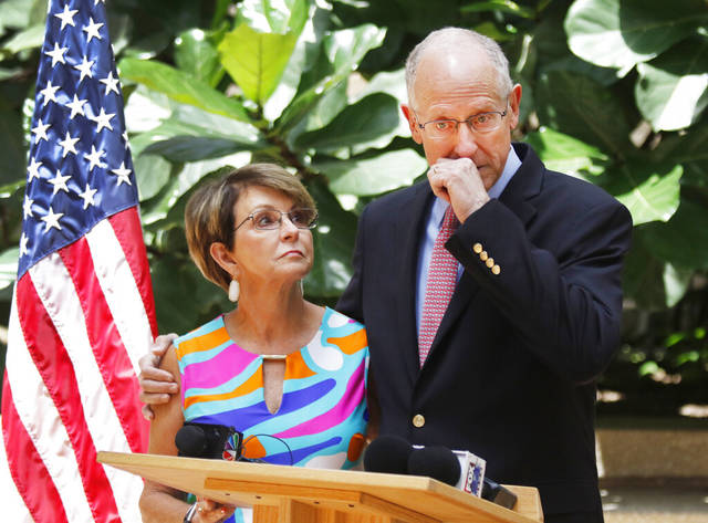 1488198_web1_AP19213522982346